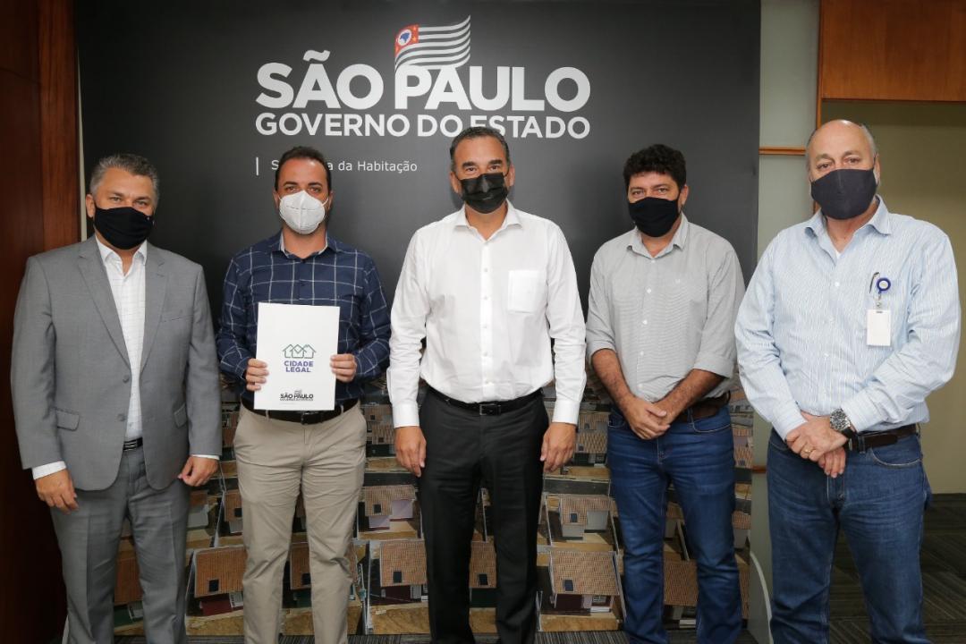Foto 3 de 11 — Prefeitura articula instalação de Poupatempo e construção de casas populares em BES